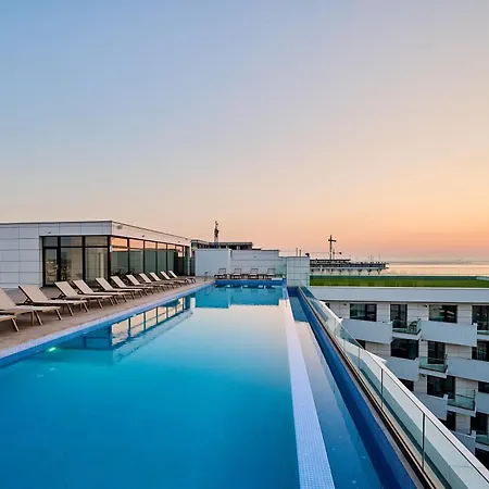 One Seaview Std In Infinity Pool & 公寓