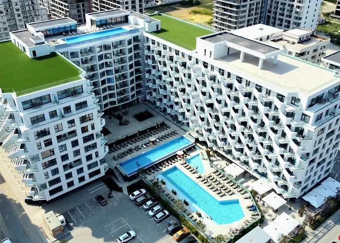 One Seaview - Infinity Pool & Năvodari