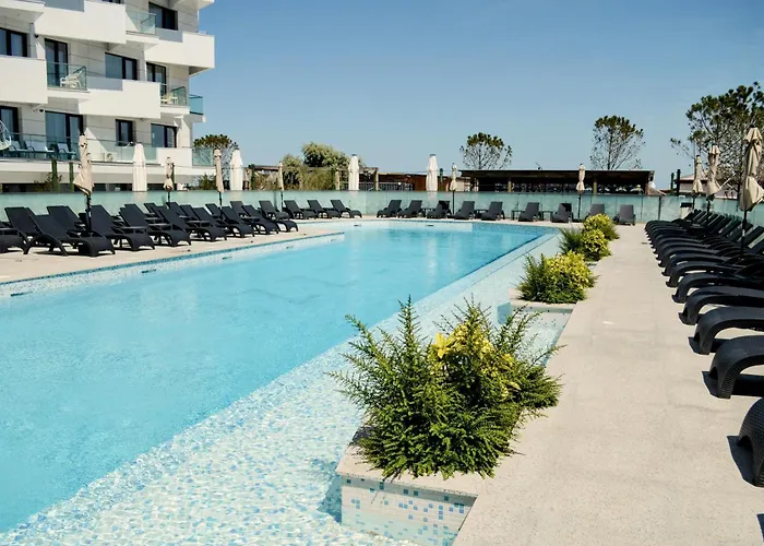 One Seaview - Infinity Pool &