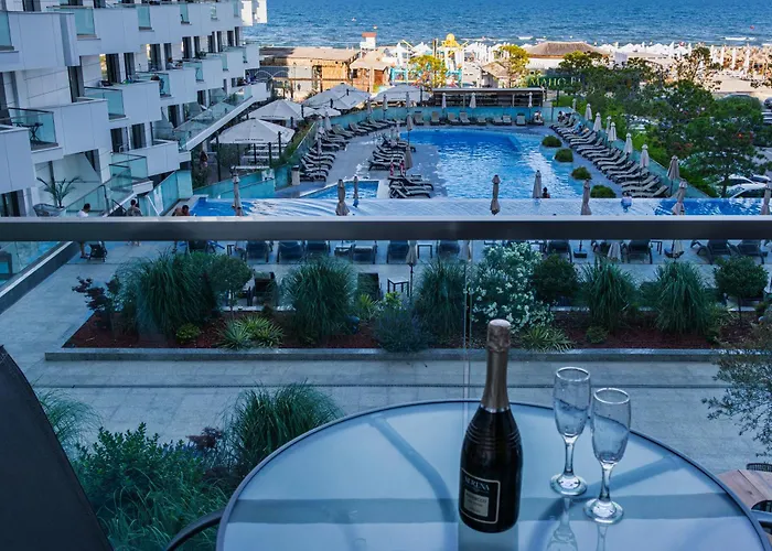 Apartman One Seaview - Infinity Pool & Năvodari