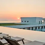 One Seaview Std In Infinity Pool & Năvodari