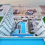 One Seaview Std In Infinity Pool & *