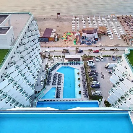 One Seaview Std In Infinity Pool & *