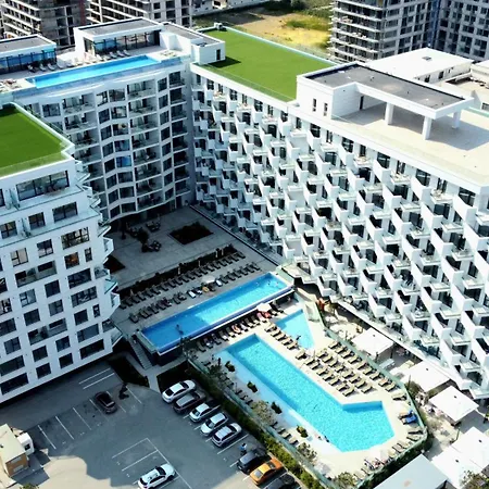 One Seaview Std In Infinity Pool & Năvodari