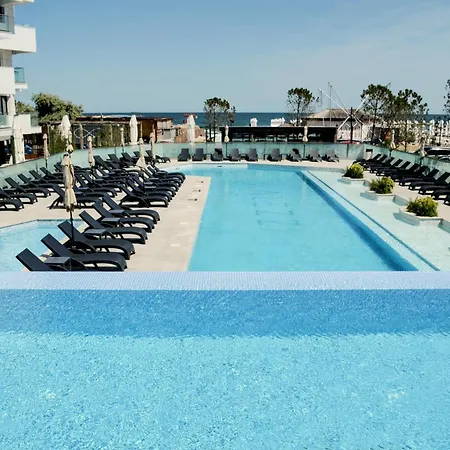 One Seaview - Infinity Pool &