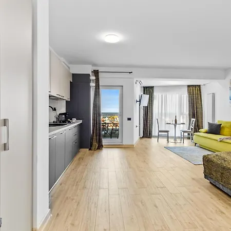 One Seaview - Infinity Pool &